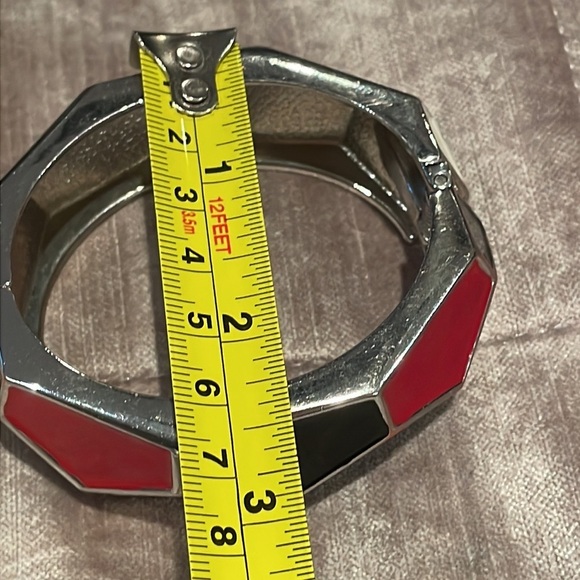 70’s Style Hinged Colorblock Geometric Bangle Bracelet - Picture 5 of 7